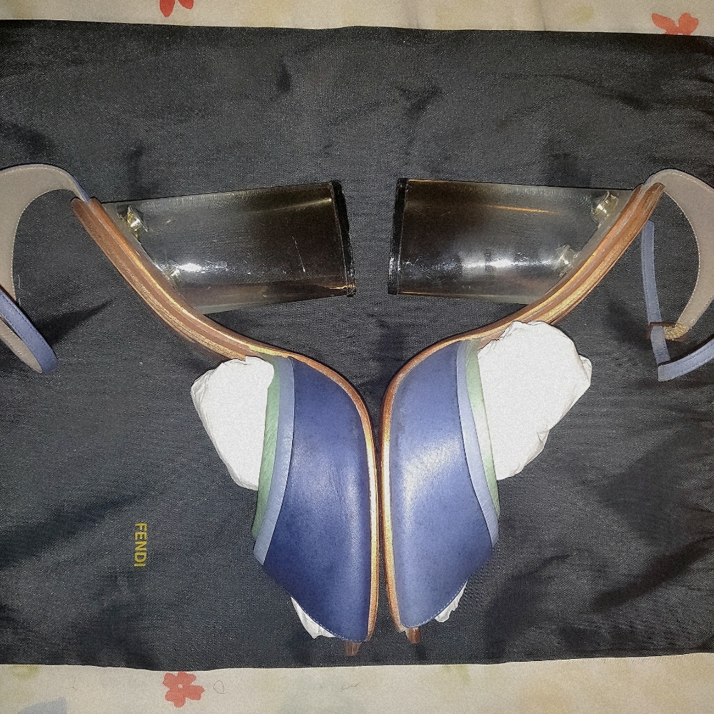 Fendi - Picture 4 of 7